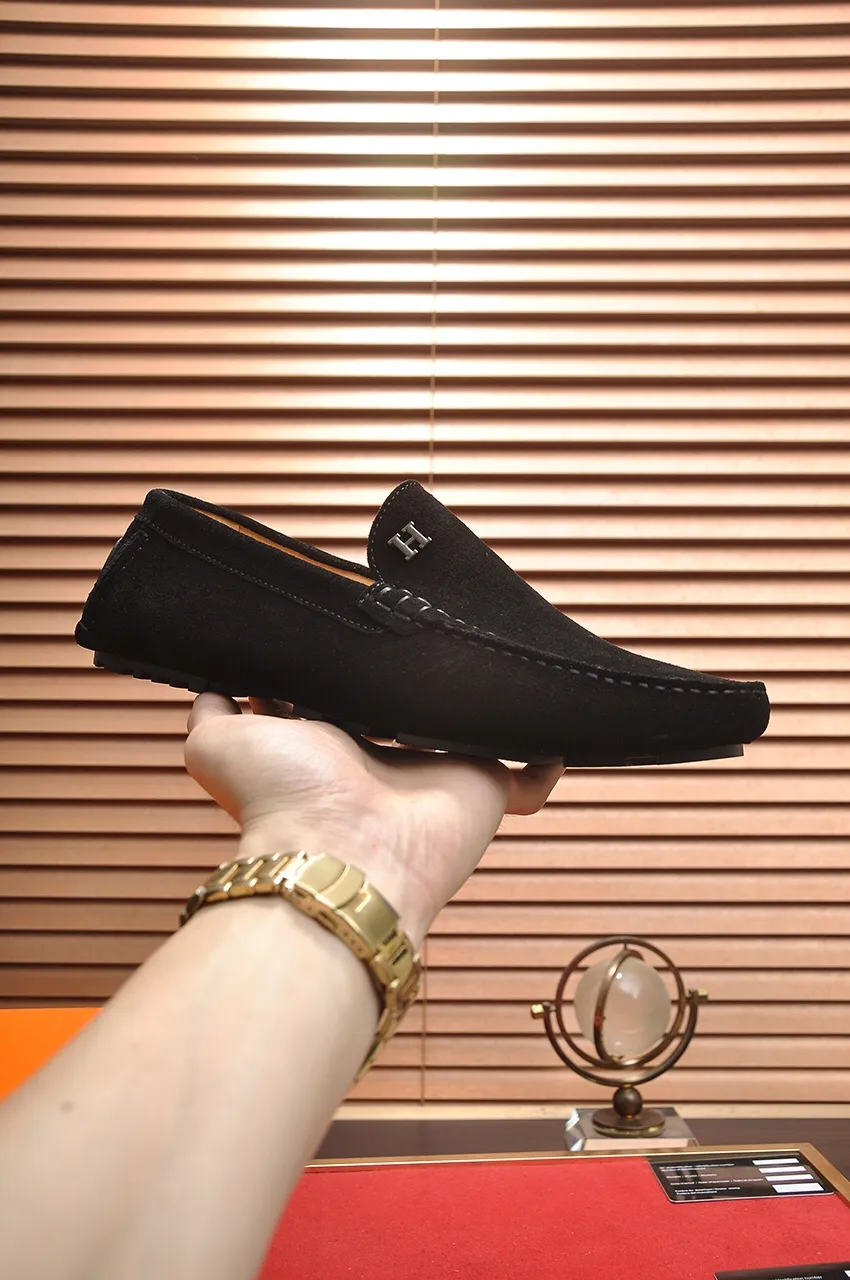 Men's shoes 💰420💶 Product trademark: Hermès "Hermès" beanie shoes. Regular size: 38-45 (45 customized, non-returnable). Product material: Selected first-layer calfskin upper + cowhide lining. Strong three-dimensional visual effect, original rubber outsole Color: 3⃣️colors available